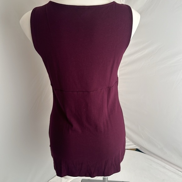 Express merlot rhinestone embellished sleeveless stretch top - Picture 4 of 13
